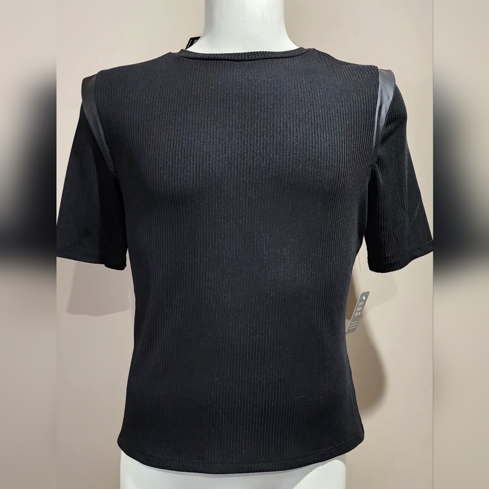 NWT Express Ribbed Faux Leather Panel Crew Neck Tee Size XL